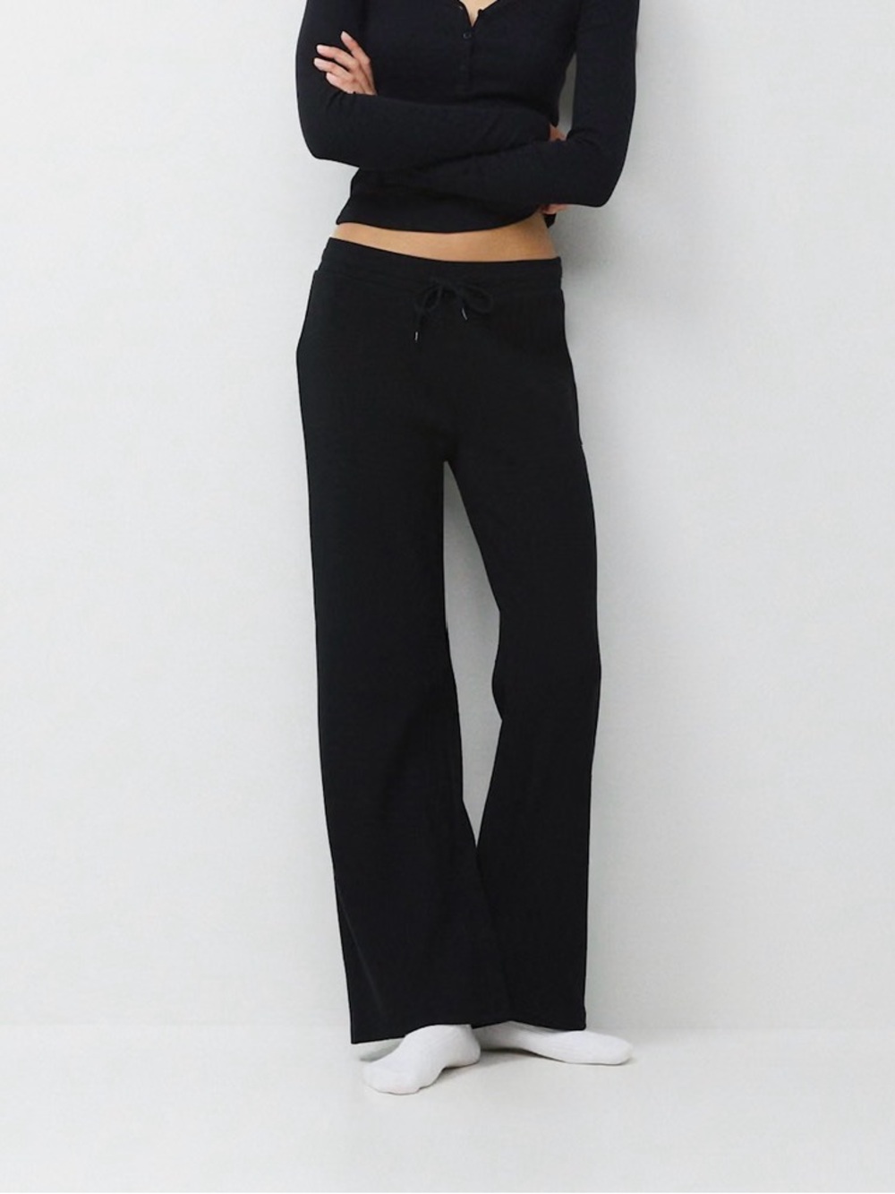 Aritzia Babaton Stretchy ribbed pants